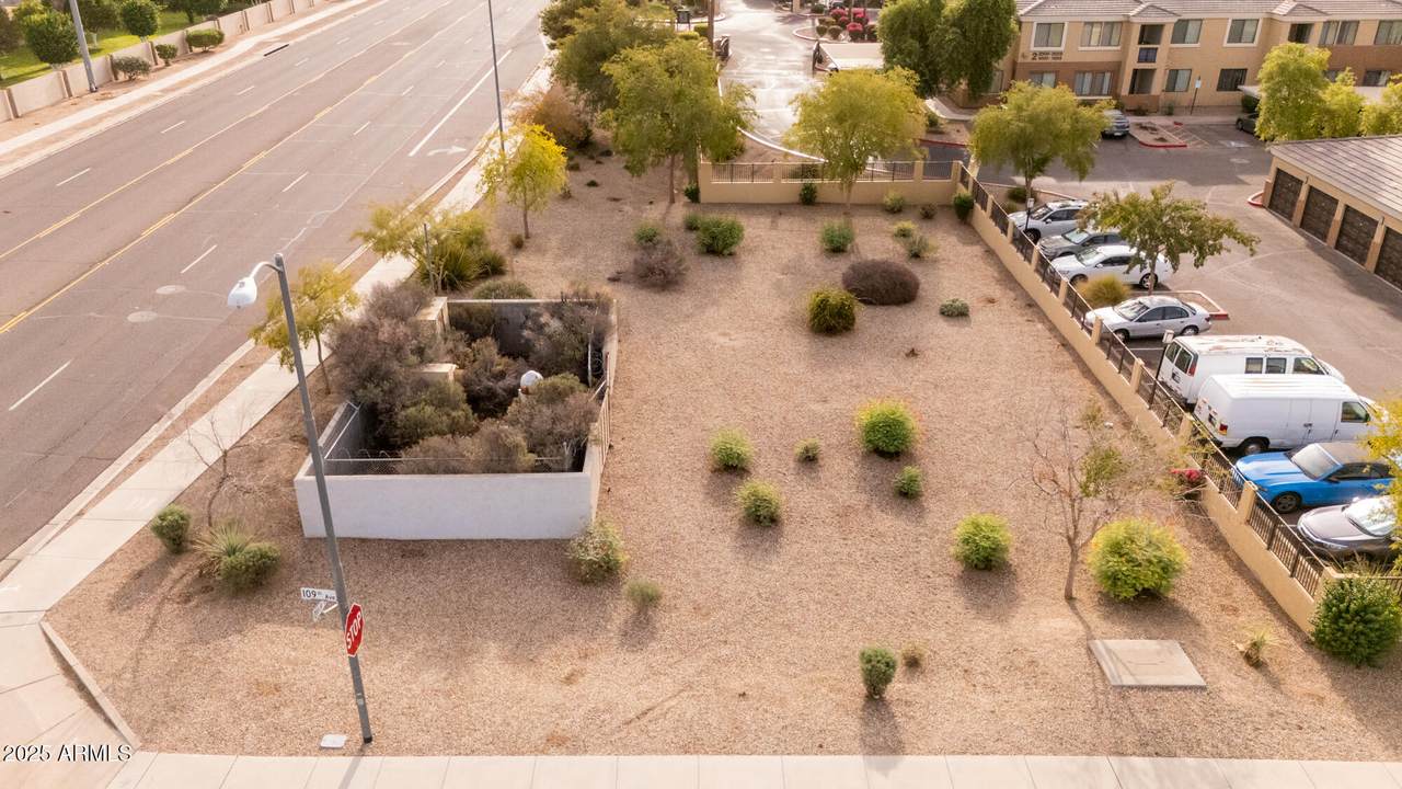 10899 Olive Avenue - Photo 1