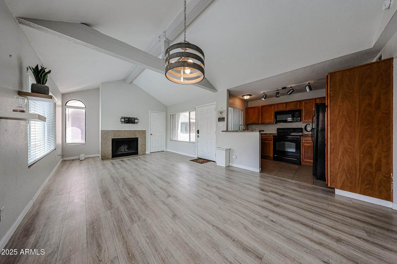 5122 Shea Boulevard - Photo 1