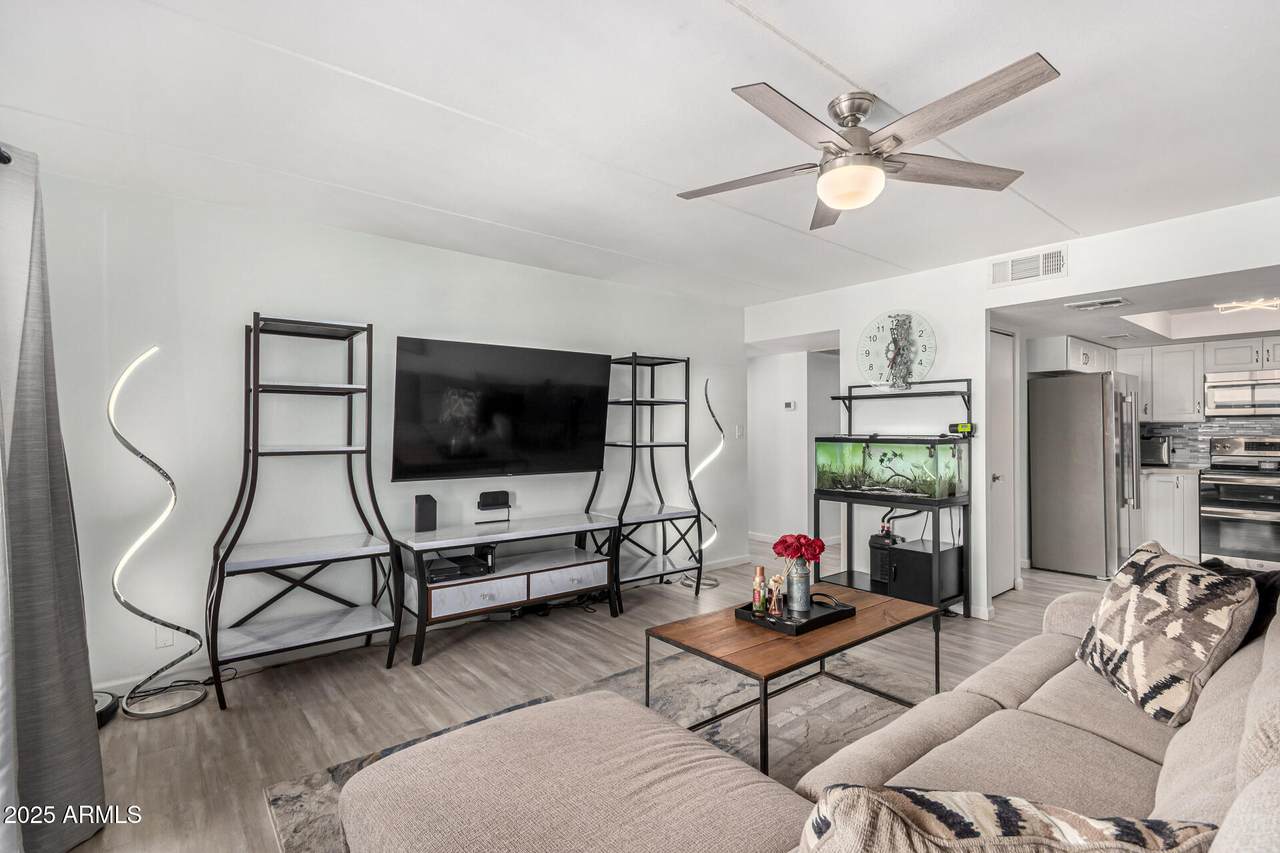 7920 Camelback Road - Photo 1