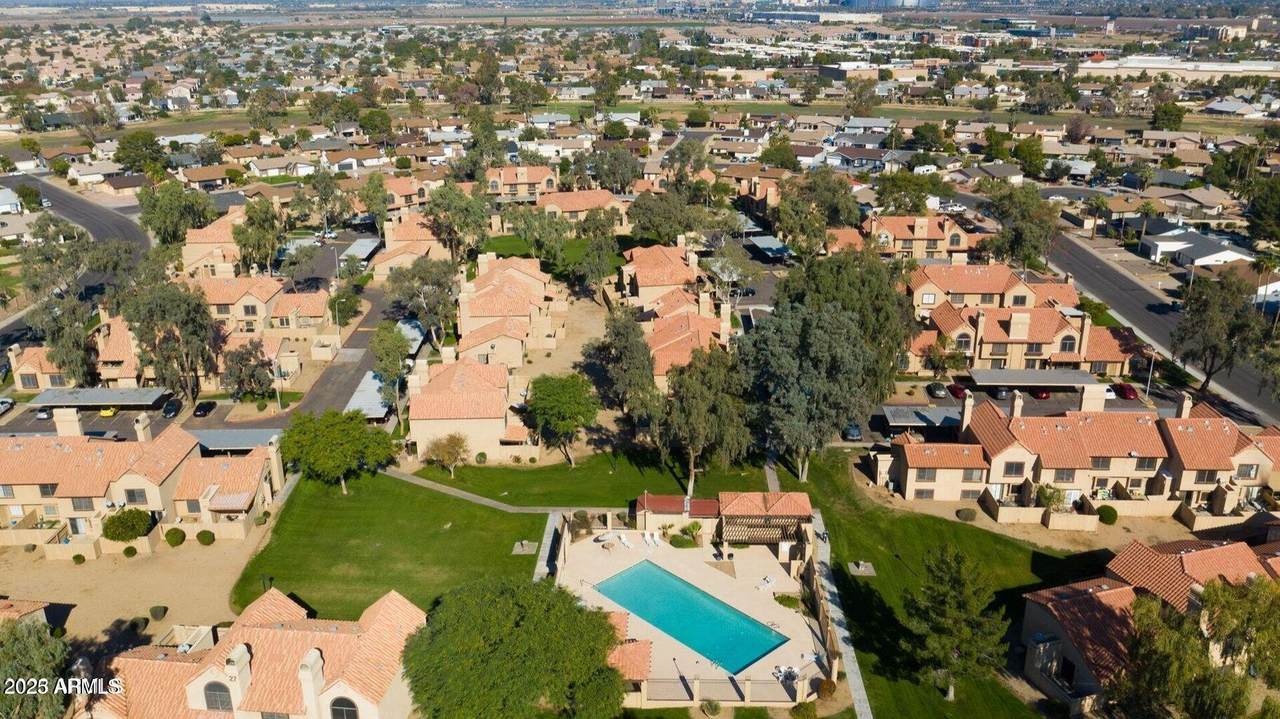 4601 102ND Avenue - Photo 1