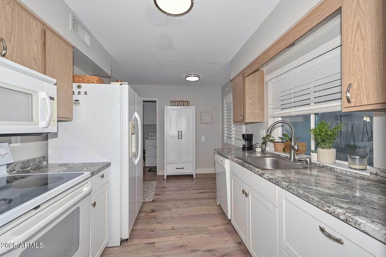 13441 109TH Avenue - Photo 1