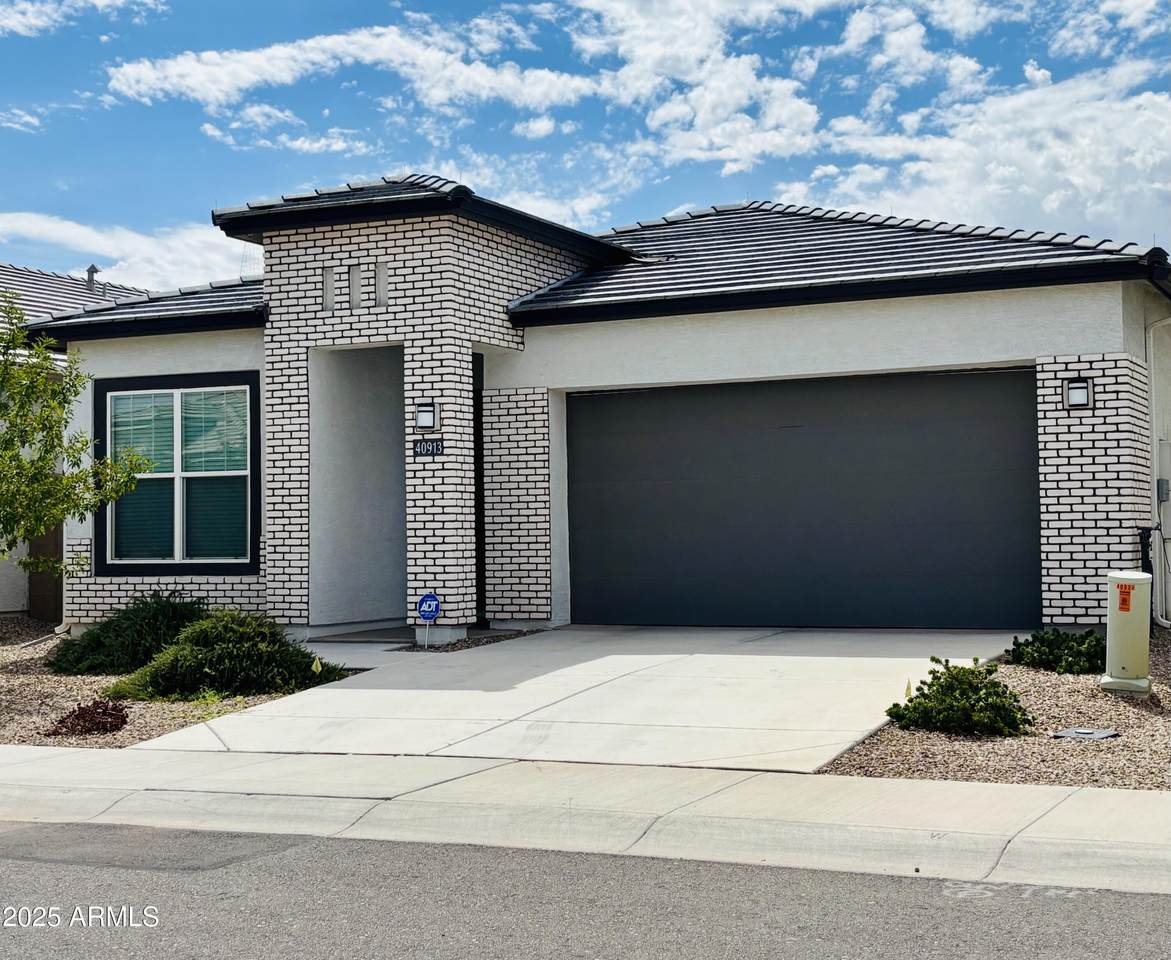 40913 Sunland Drive - Photo 1