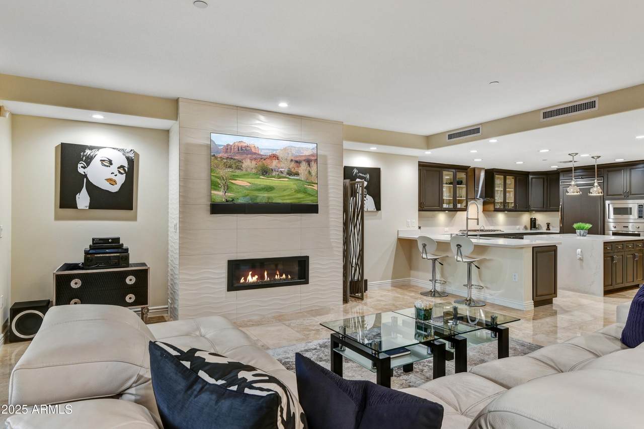 7181 Camelback Road - Photo 1