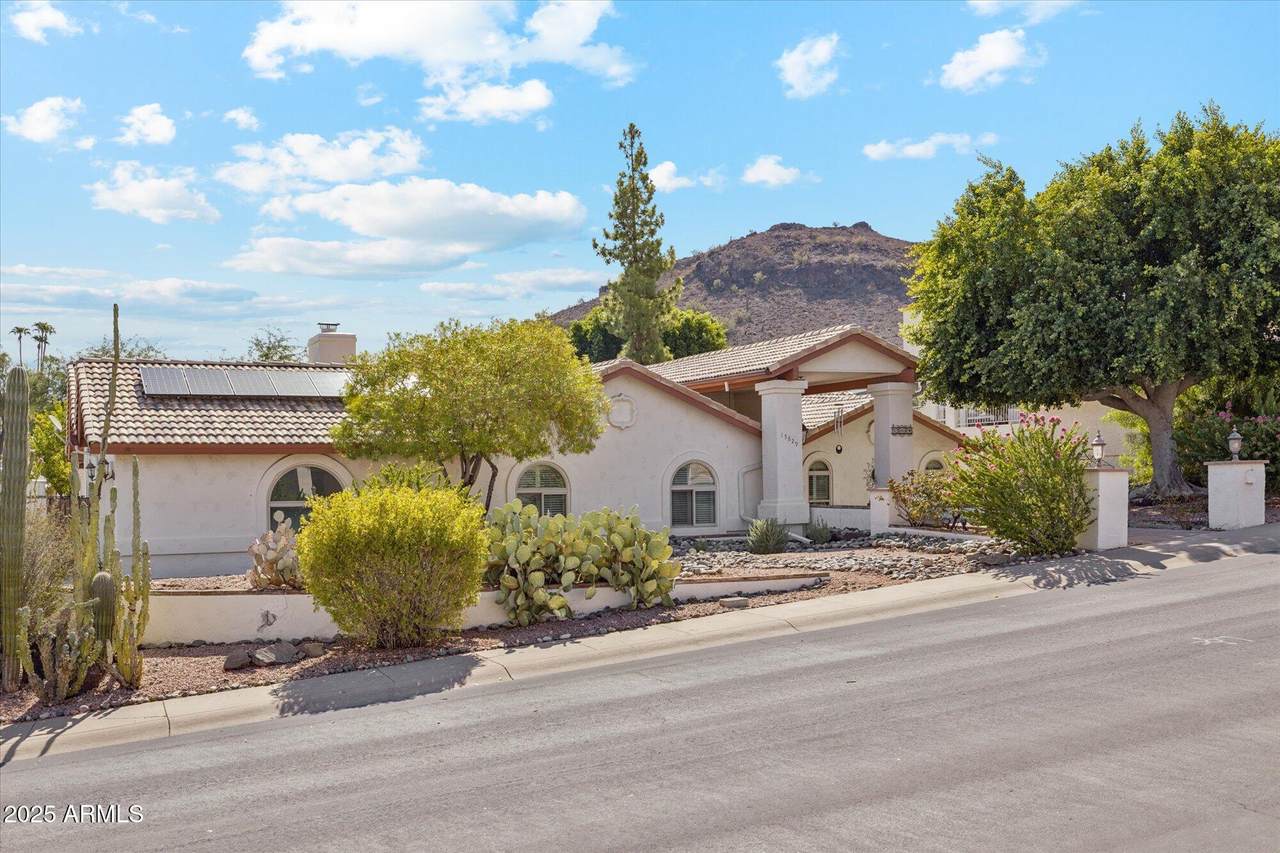 15629 10TH Place - Photo 1