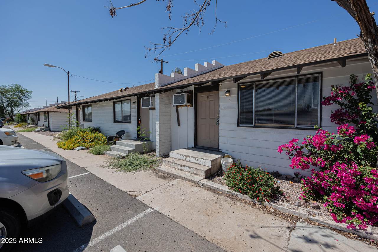 864 Chandler Boulevard - Photo 1