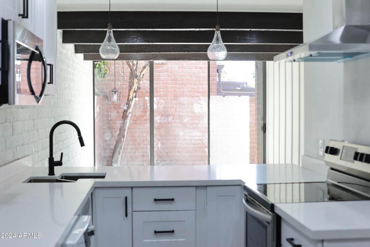 3002 32ND Street - Photo 1