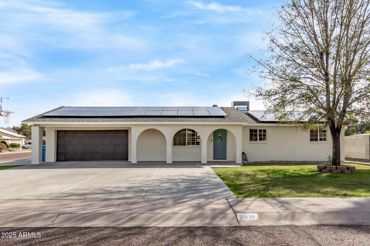 2831 Dahlia Drive - Photo 1