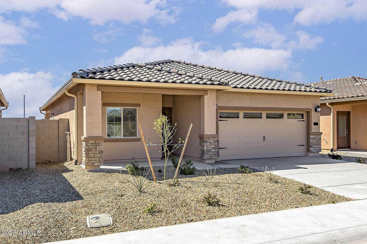 24595 St Anne Avenue - Photo 1