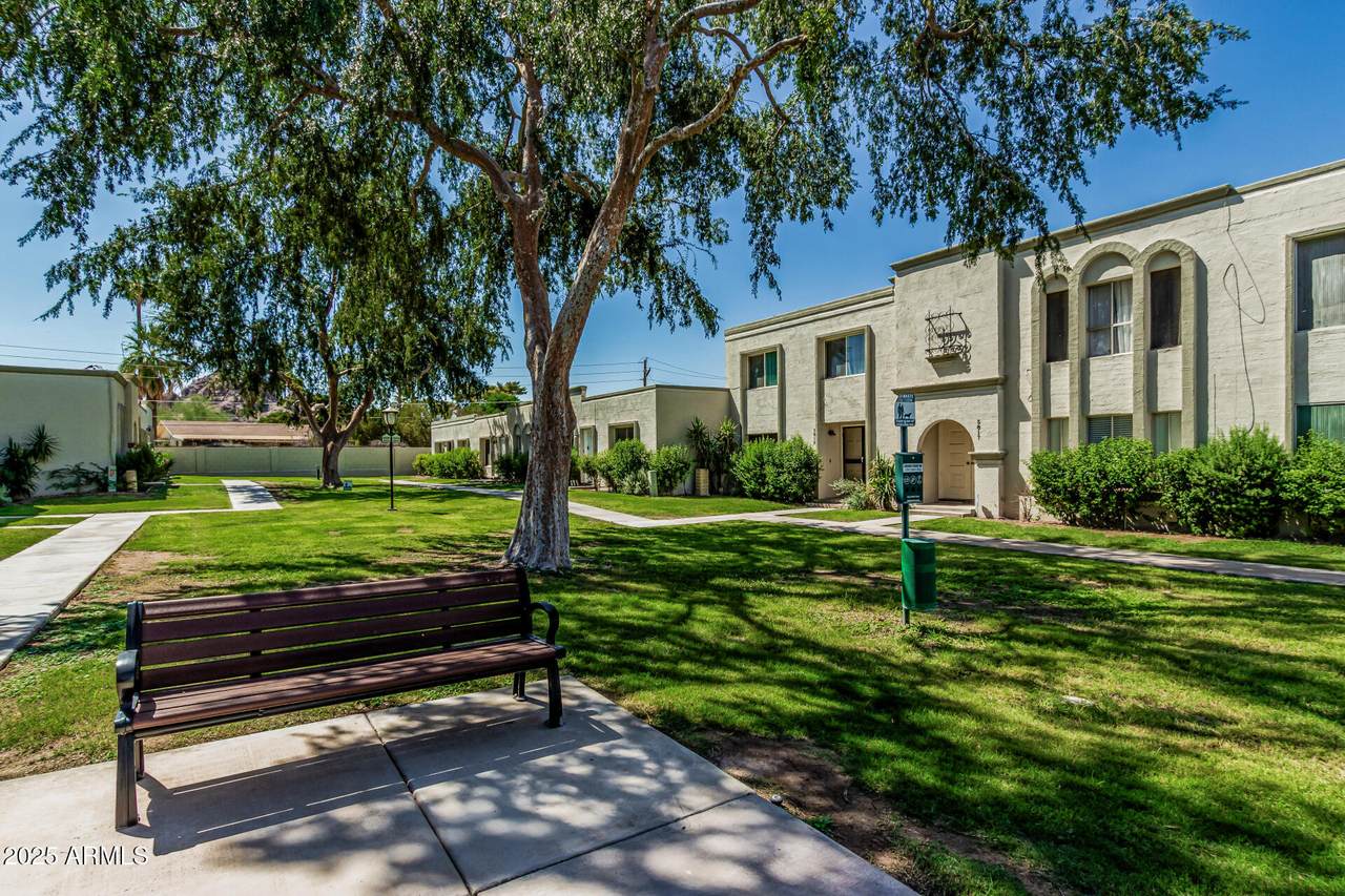 5815 Thomas Road - Photo 1