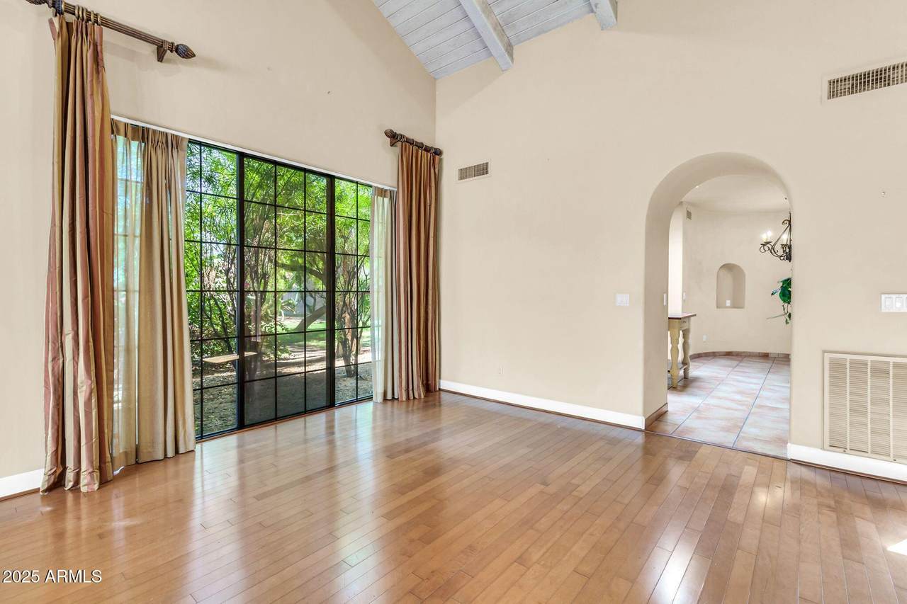 8100 Camelback Road - Photo 1