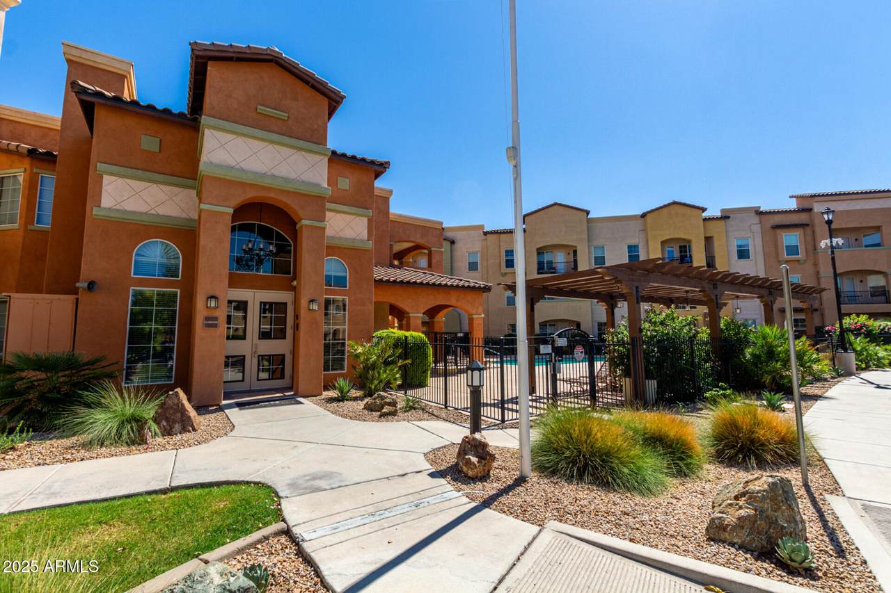 14575 Mountain View Boulevard - Photo 1