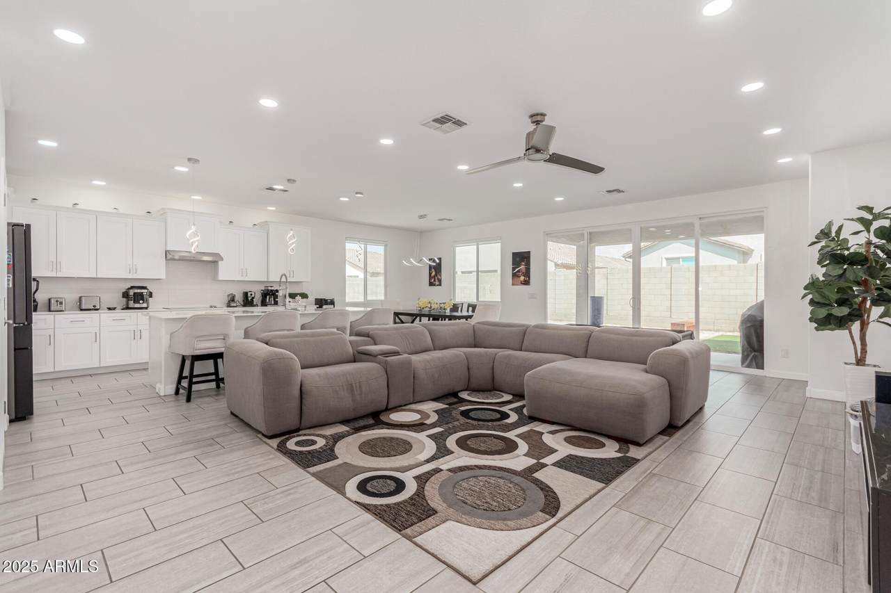 1194 Meadowridge Drive - Photo 1