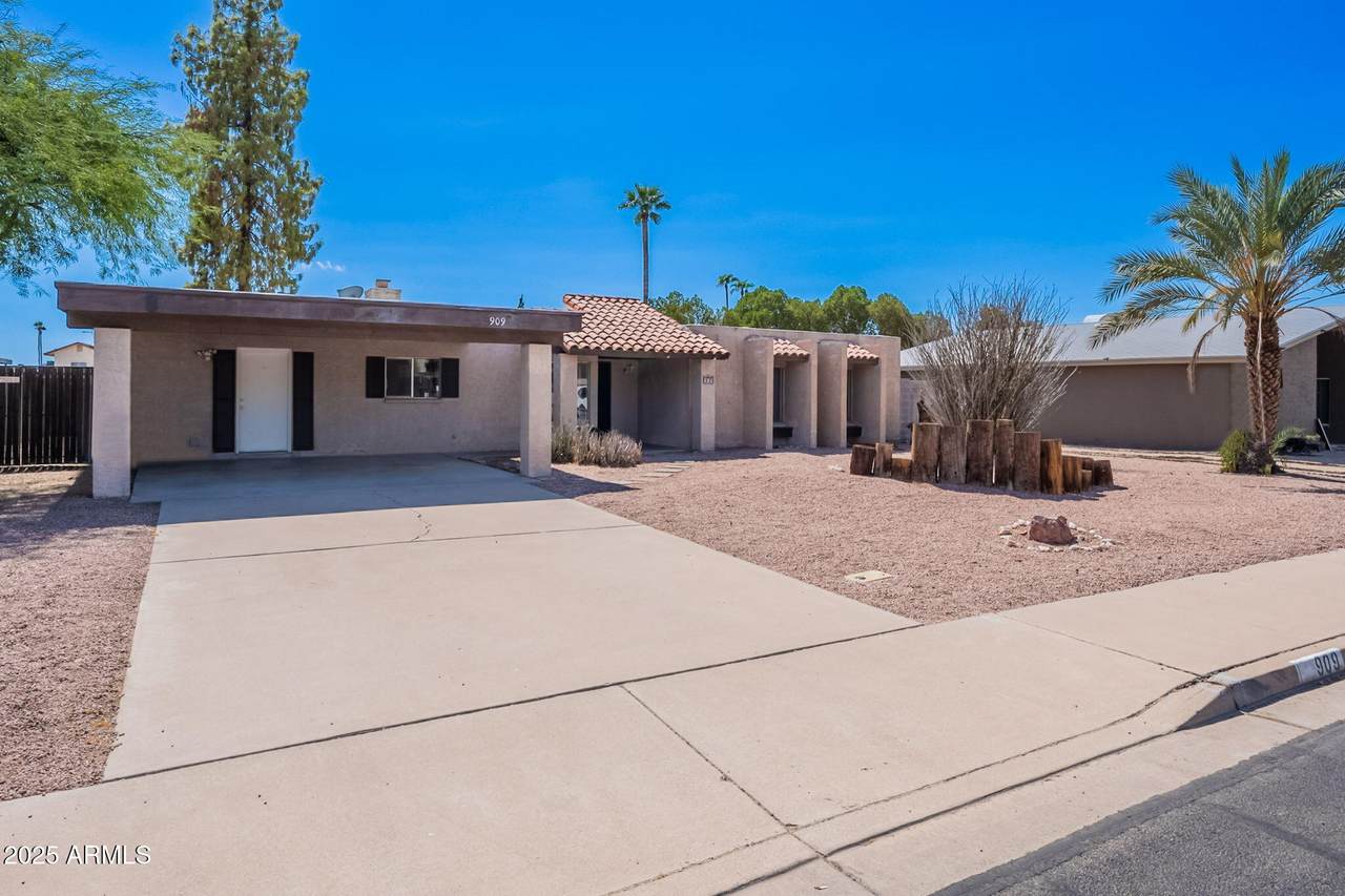 909 Isabella Avenue - Photo 1