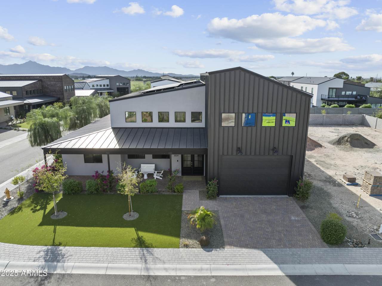 8514 9TH Drive - Photo 1