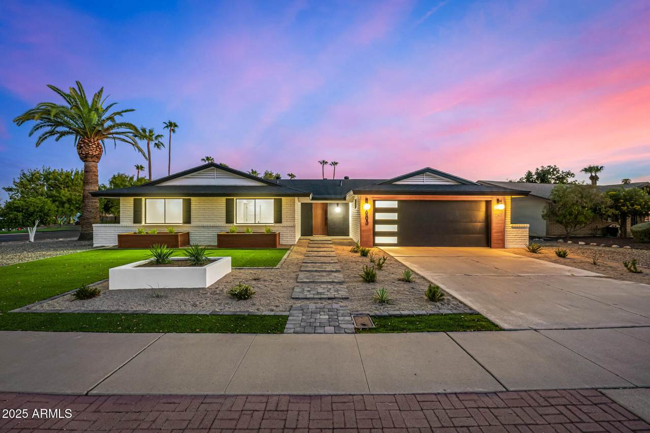 685 Palm Street - Photo 1