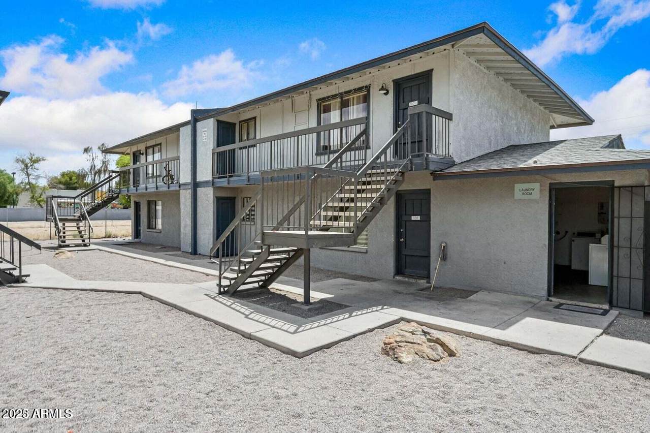 719 Roeser Road - Photo 1