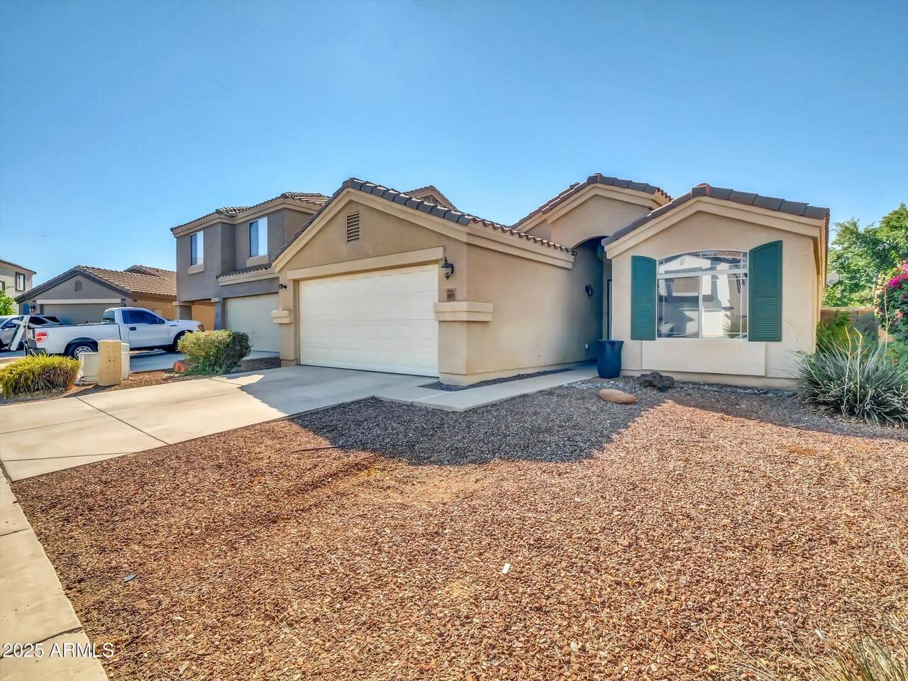 10911 Meadowbrook Avenue - Photo 1