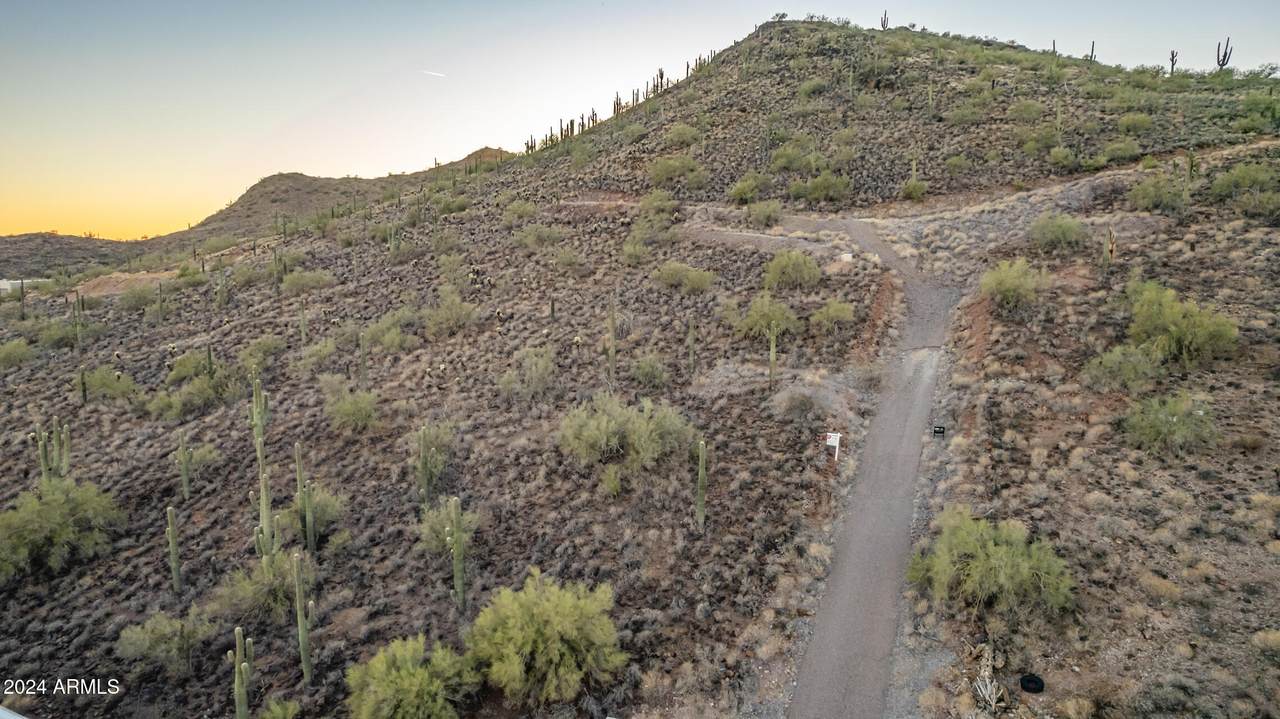 1801 Sentinel Rock Road - Photo 1