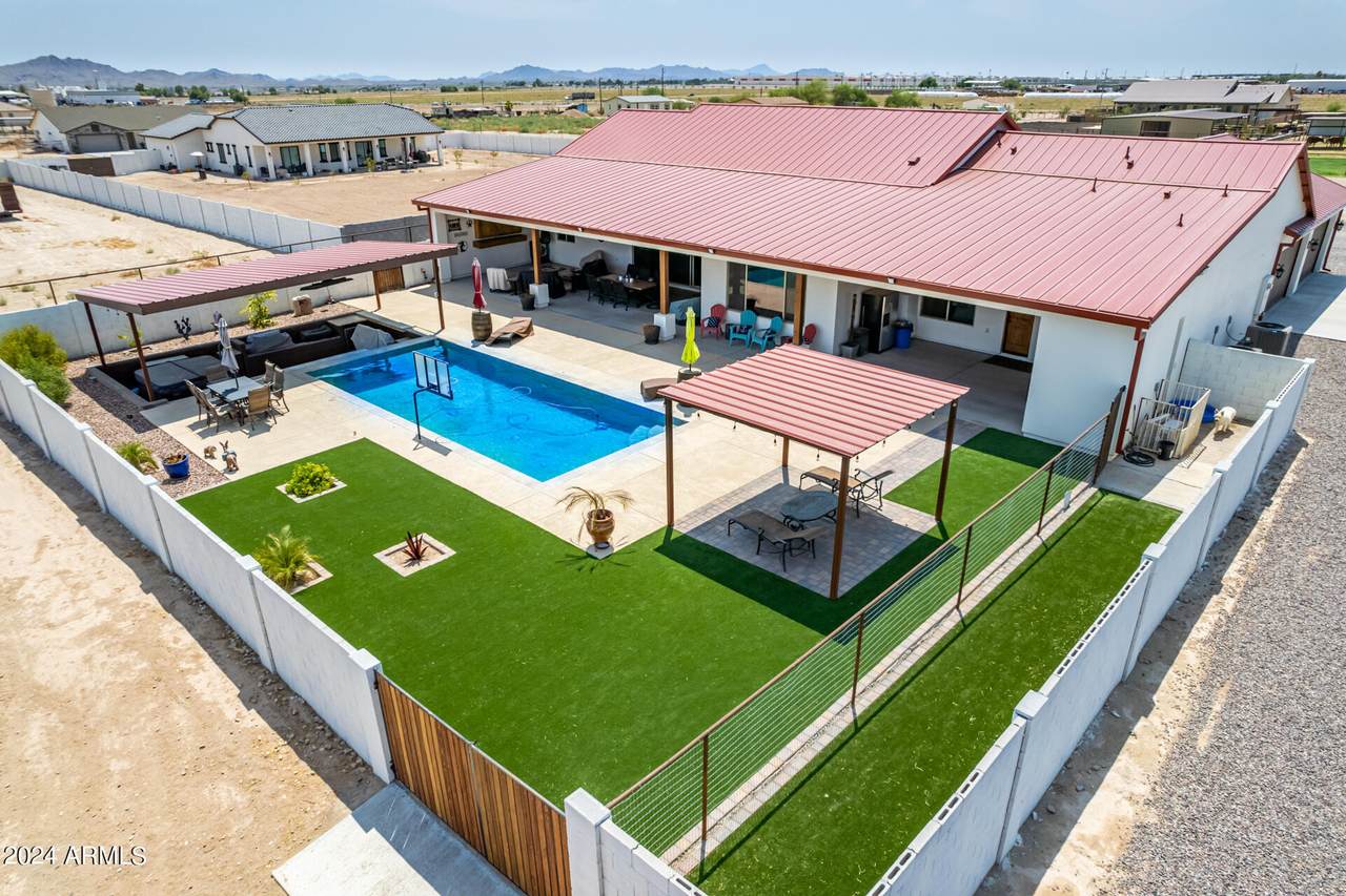 5604 225TH Avenue - Photo 1