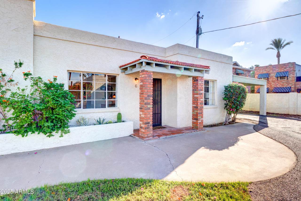 385 Coronado Road - Photo 1