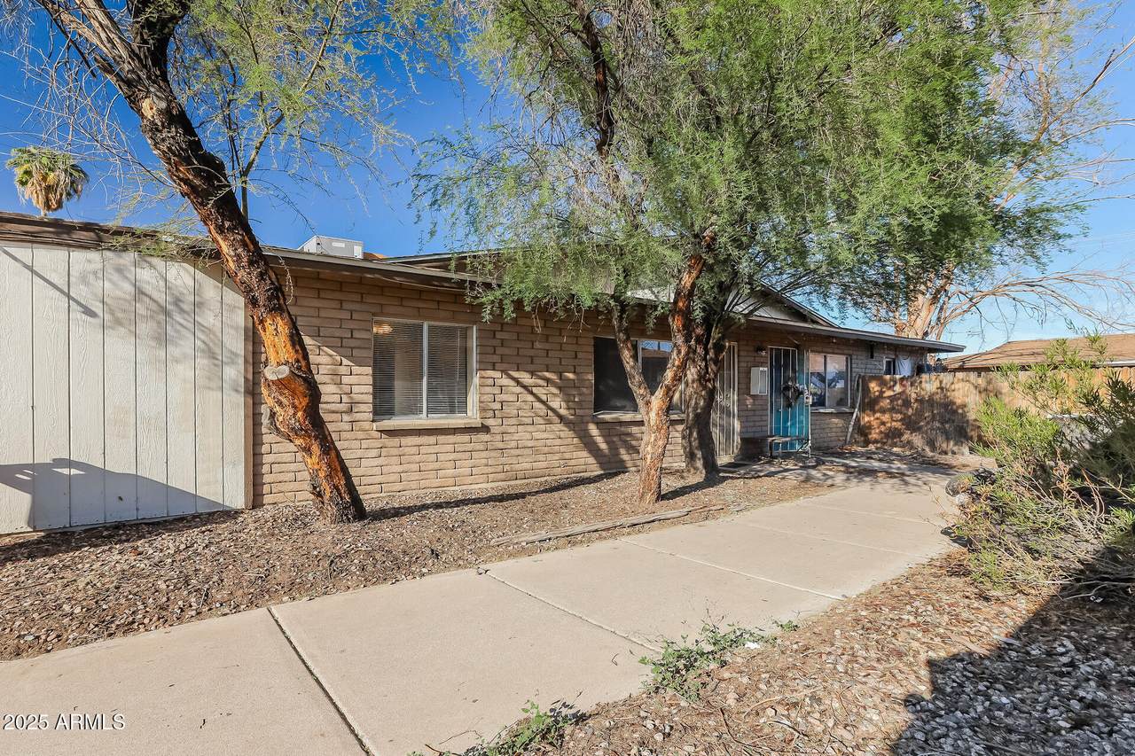 845 Date Street - Photo 1