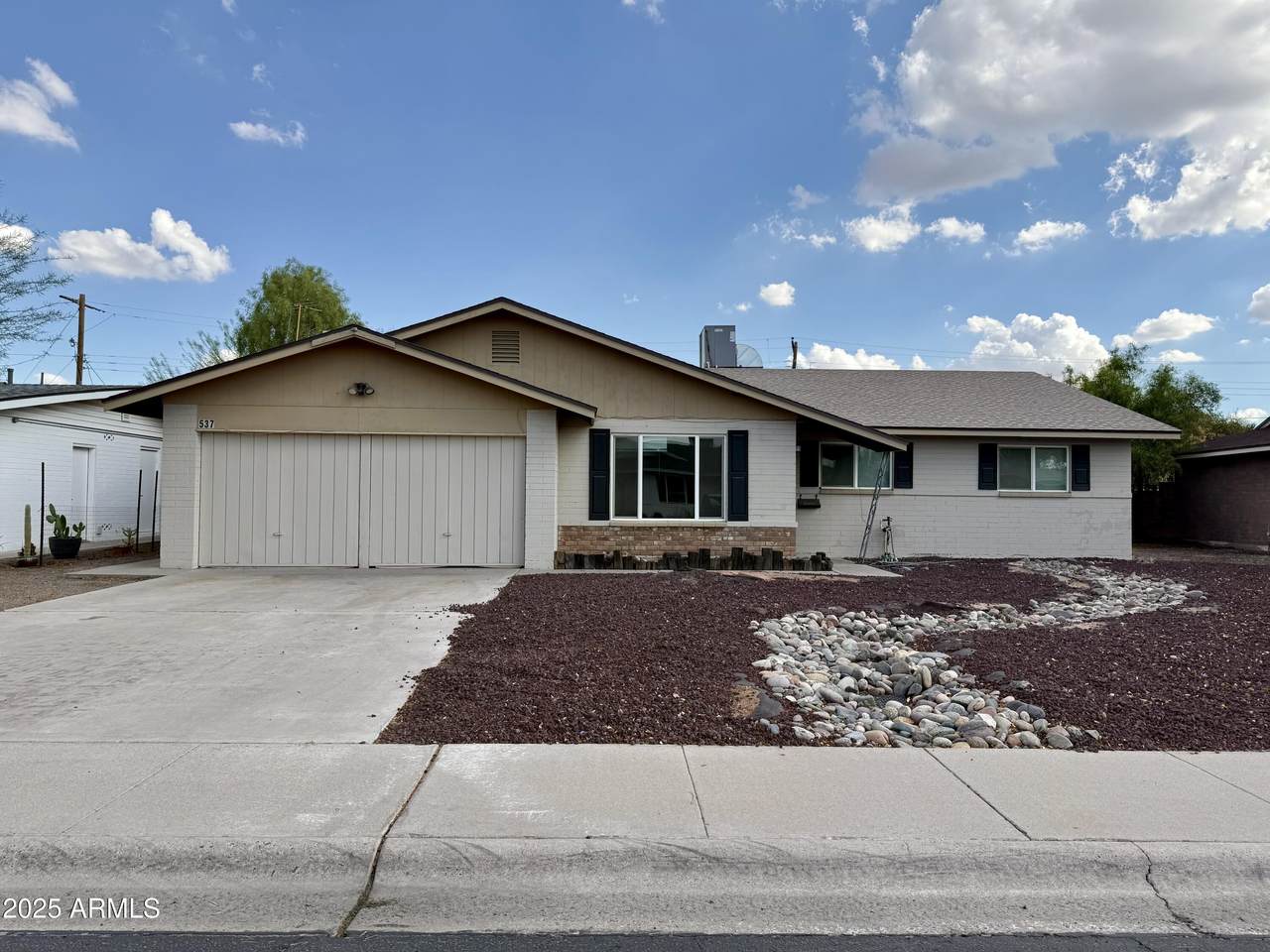 537 Laguna Drive - Photo 1