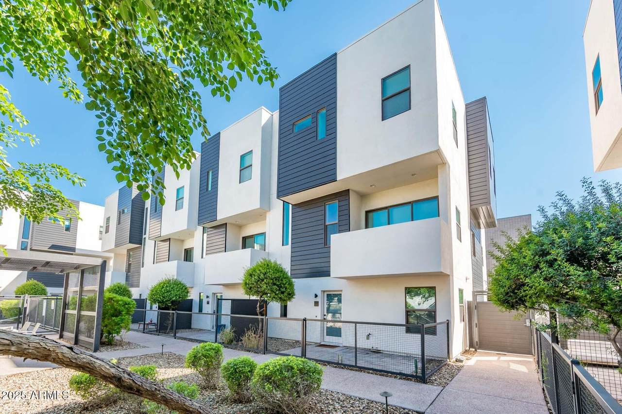 325 Coronado Road - Photo 1