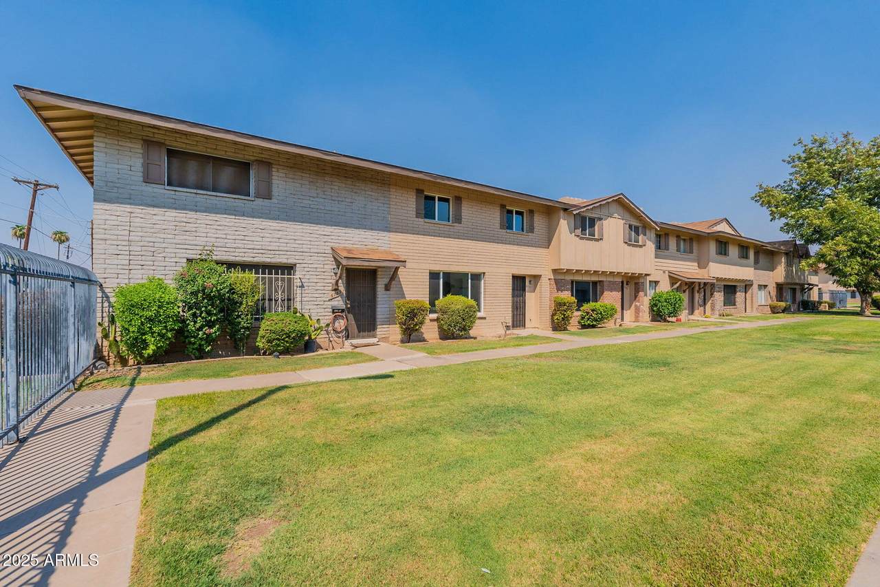 6757 44TH Avenue - Photo 1