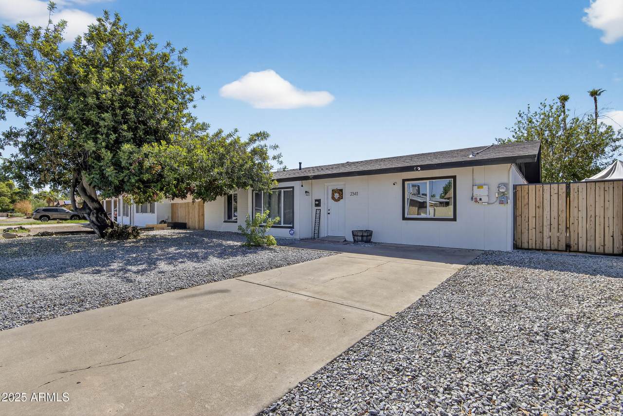 2341 Laurel Lane - Photo 1