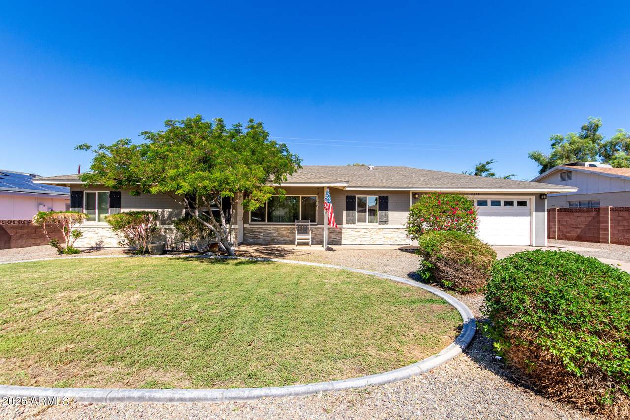 2418 Greenbriar Drive - Photo 1