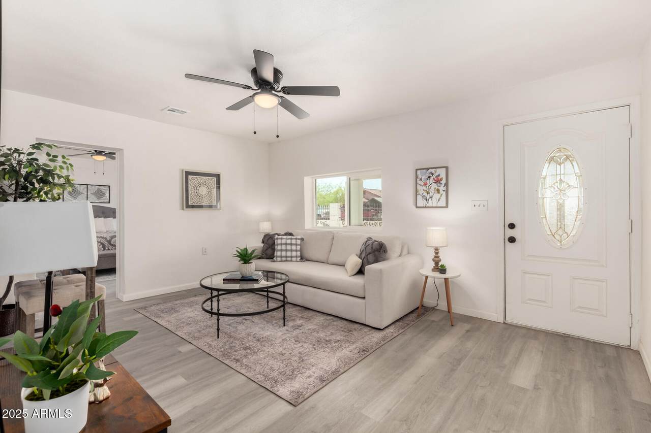 122 Ash Avenue - Photo 1