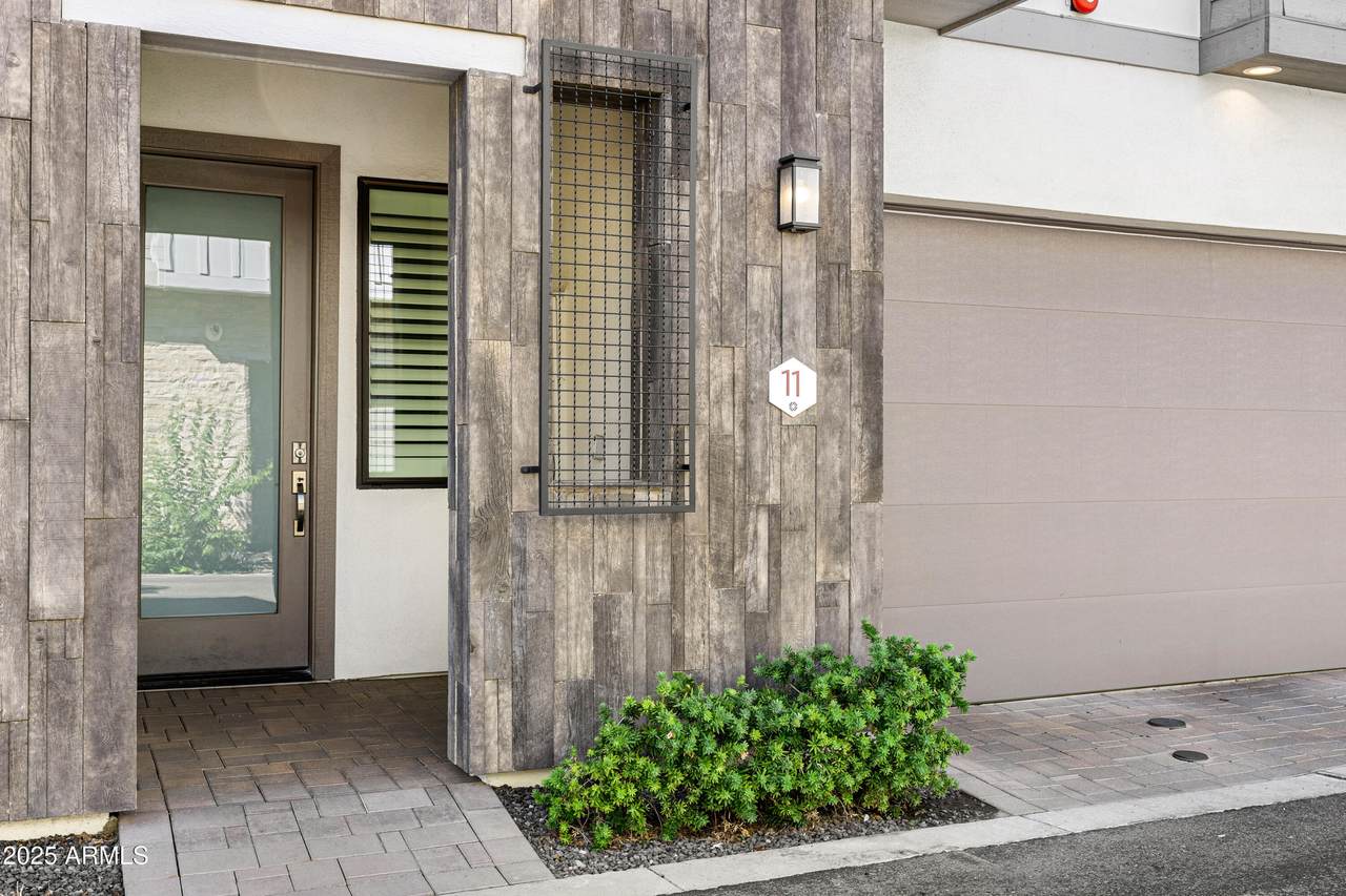 3200 39TH Street - Photo 1