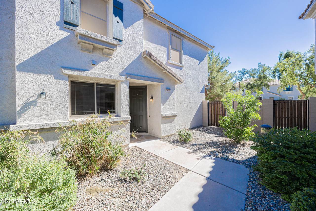 2853 Dunbar Drive - Photo 1