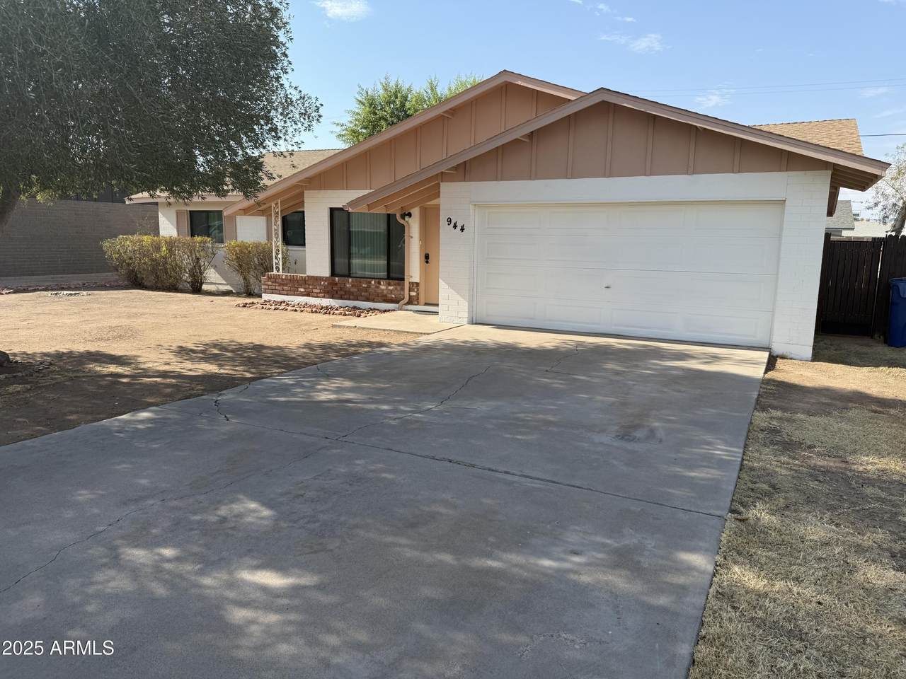 944 Concorda Drive - Photo 1