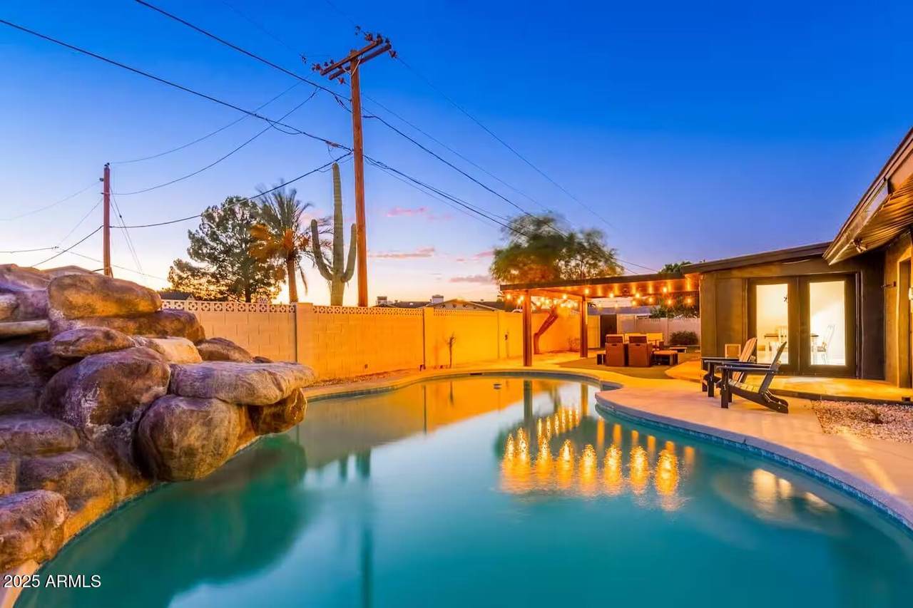 10240 34TH Place - Photo 1