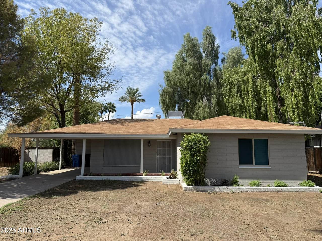 7016 10TH Place - Photo 1