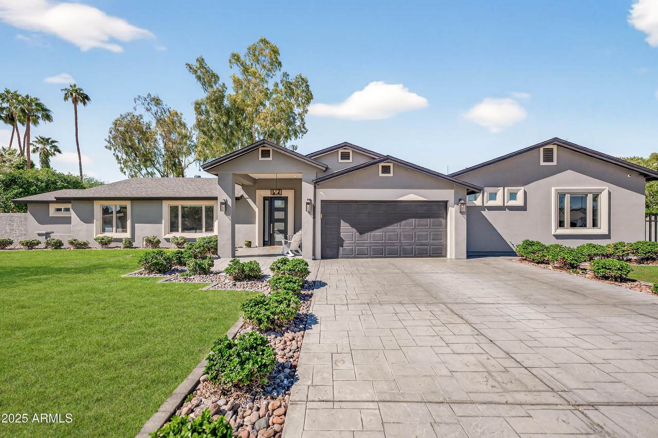 11026 42ND Street - Photo 1