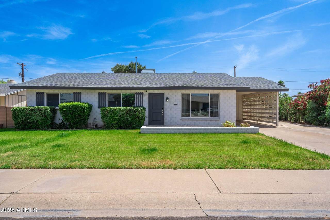 8449 Roanoke Avenue - Photo 1