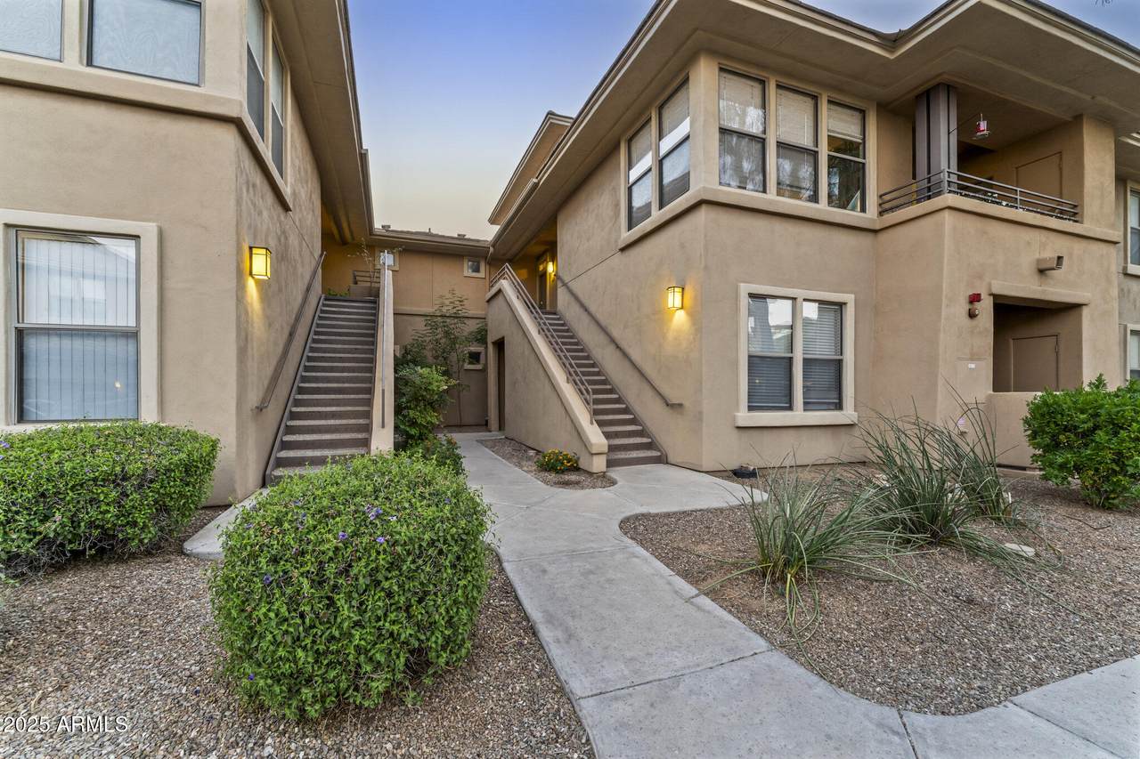 20100 78TH Place - Photo 1