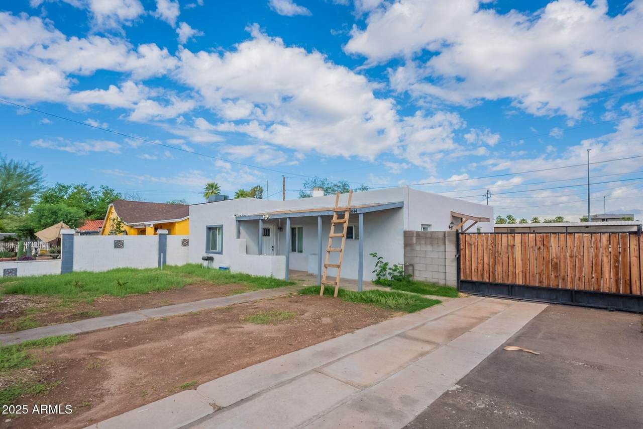 1414 Moreland Street - Photo 1