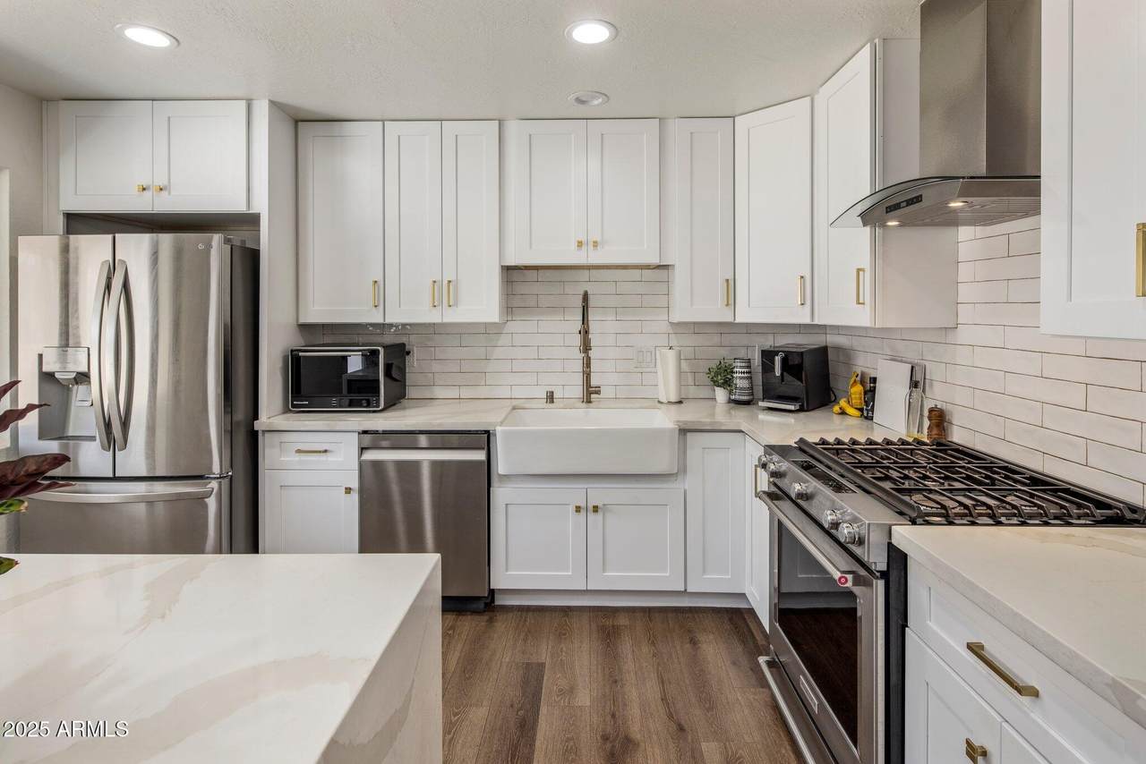 8022 Columbus Avenue - Photo 1