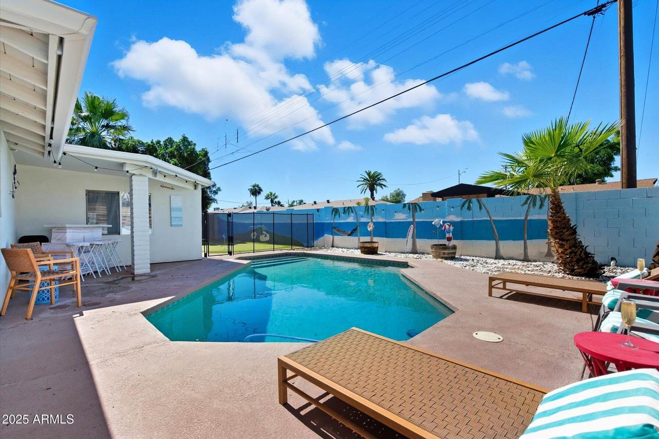 2530 68TH Place - Photo 1