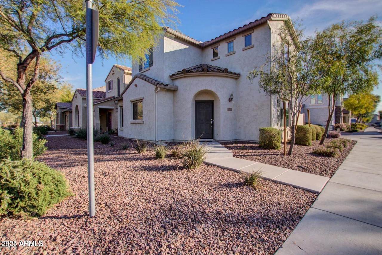 2216 Le Marche Avenue - Photo 1