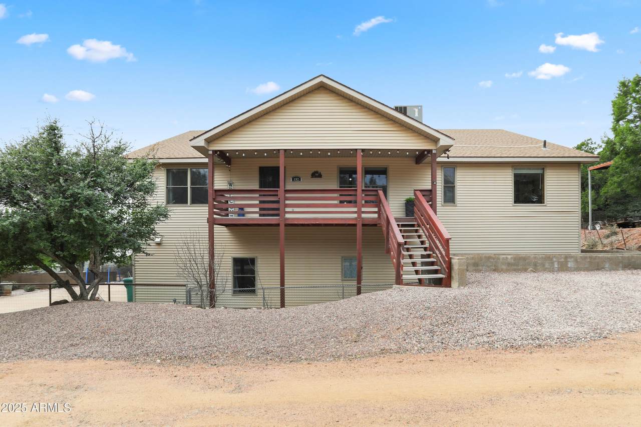 182 Helen Drive - Photo 1