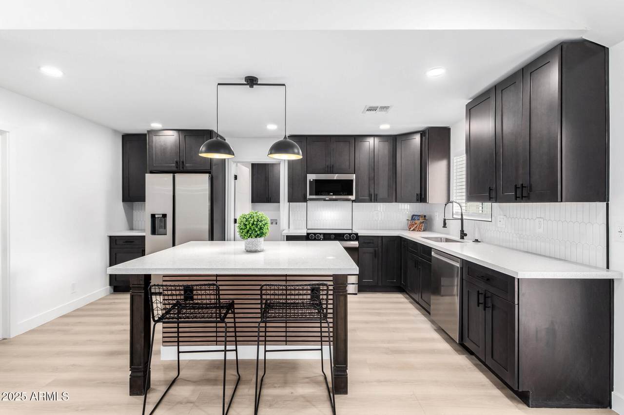 2415 Jacinto Avenue - Photo 1