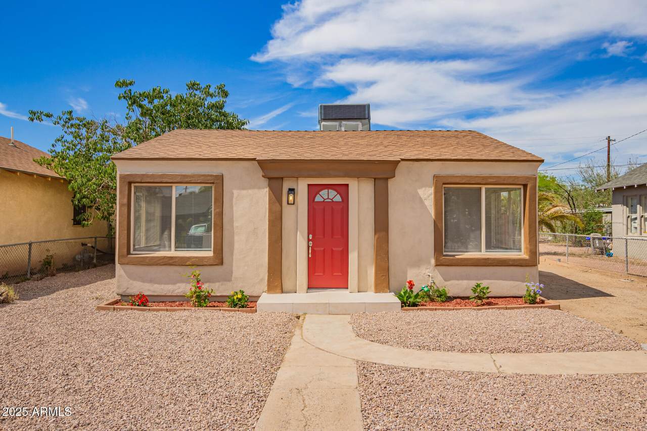 1904 Harvard Street - Photo 1