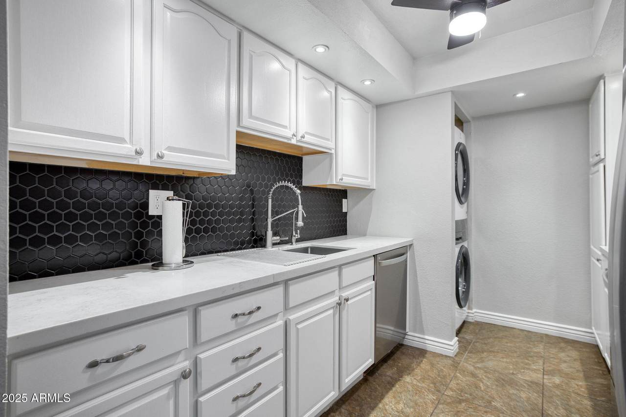 10444 69TH Street - Photo 1