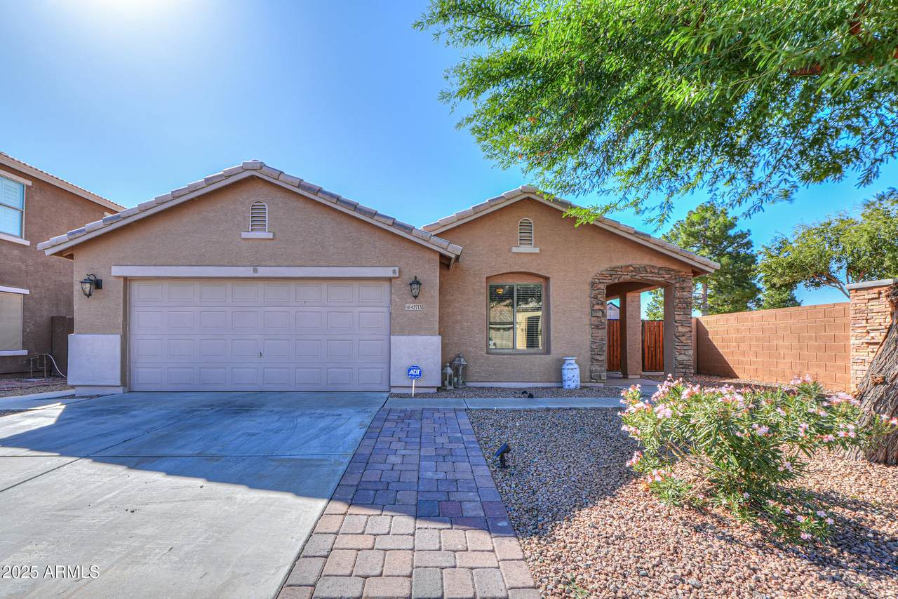 45713 Dutchman Drive - Photo 1