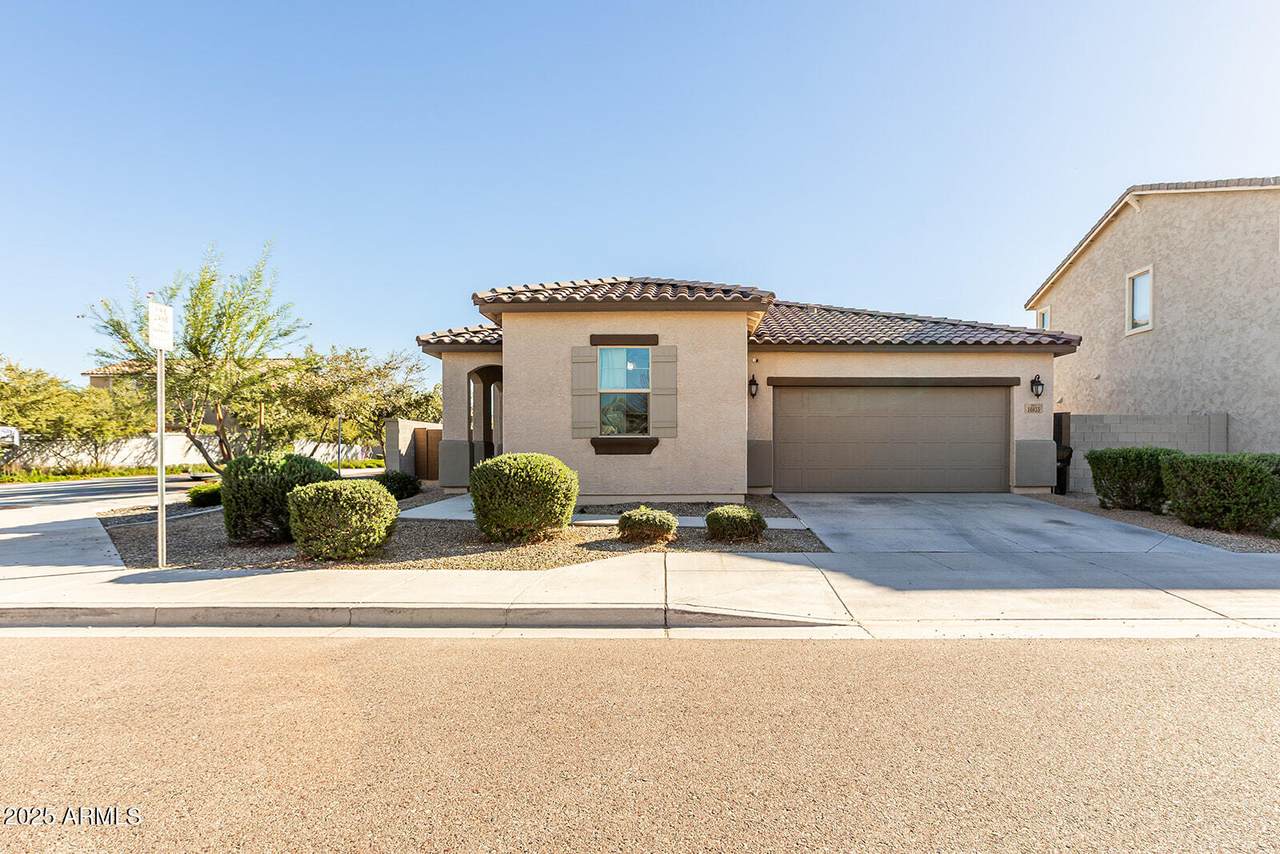 10855 Taylor Street - Photo 1