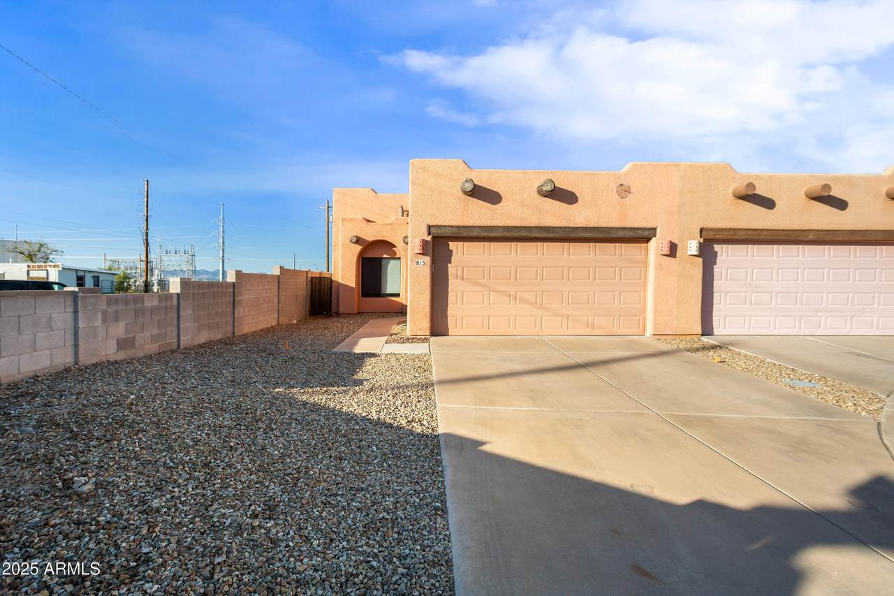 813 Ocotillo Drive - Photo 1